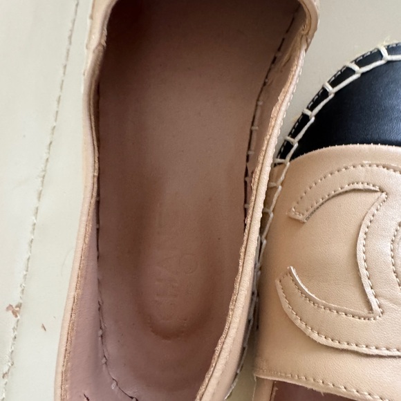 Chanel Beige & Black CC Cap Toe Espadrilles – EU 36/37 - Picture 6 of 13